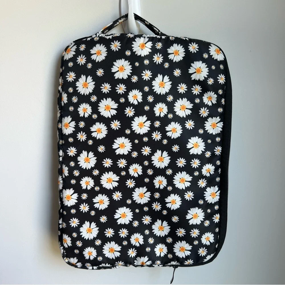 Floral Laptop Sleeve with Daisy Pattern